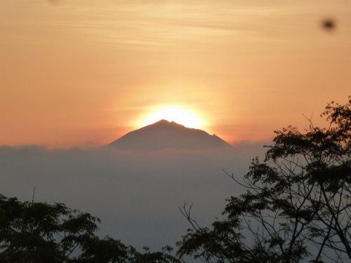 Sang Giri - Mountain Glamping Camp image 1